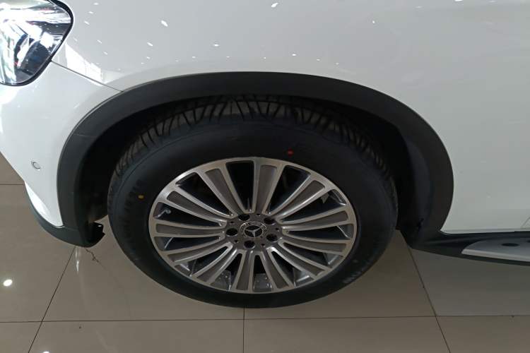 Used Mercedes-Benz GLC 2016 GLC 260 4MATIC Dynamic Edition Left Front Wheel Hub