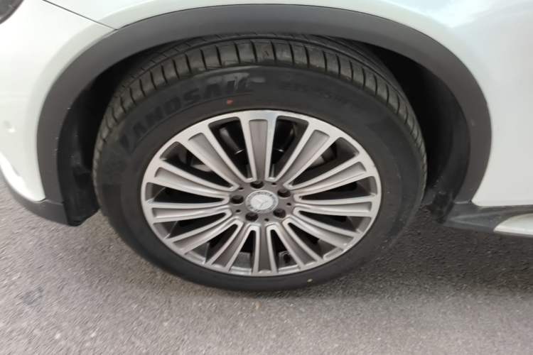 Used Mercedes-Benz GLC 2016 GLC 200 4MATIC Left Front Wheel Hub