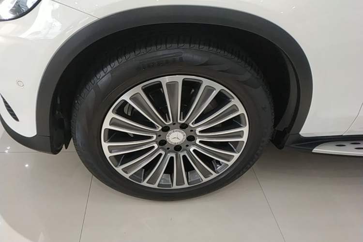 Used Mercedes-Benz GLC 2016 GLC 200 4MATIC Left Front Wheel Hub