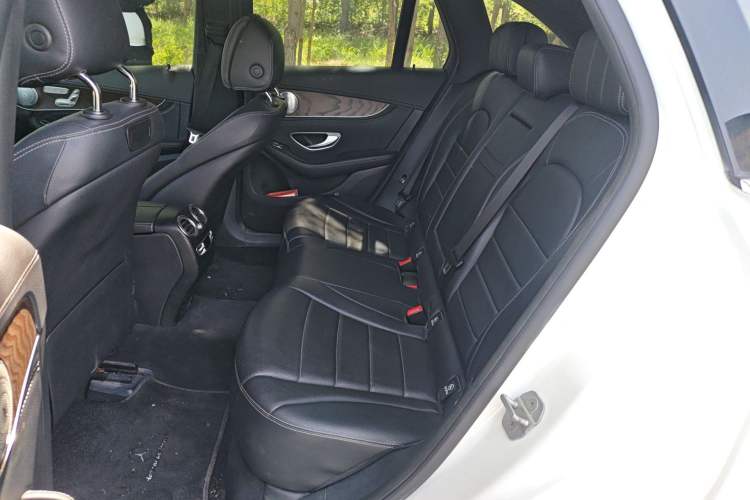 Used Mercedes-Benz GLC 2016 GLC 300 4MATIC Dynamic Model Left Rear Seat