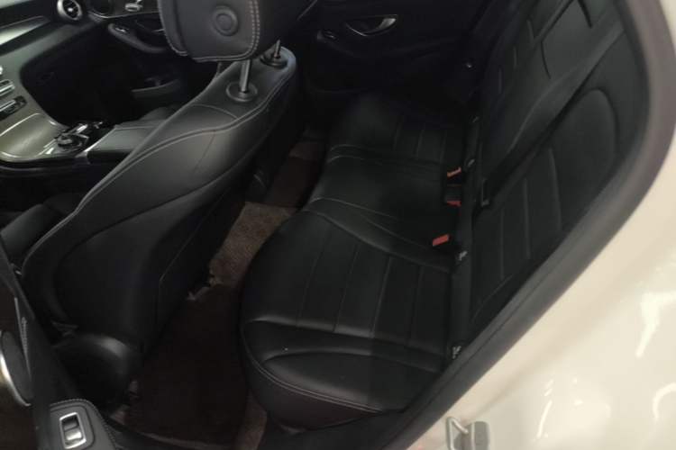 Used Mercedes-Benz GLC 2016 GLC 300 4MATIC Dynamic Model Left Rear Seat