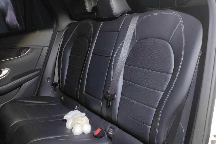 Used Mercedes-Benz GLC 2016 GLC 260 4MATIC Dynamic Edition Left Rear Seat