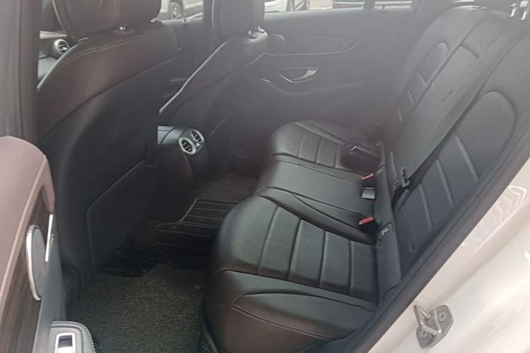 Used Mercedes-Benz GLC 2016 GLC 260 4MATIC Luxury Model Left Rear Seat