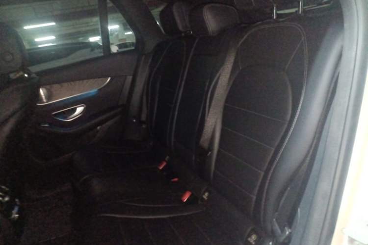 Used Mercedes-Benz GLC 2016 GLC 300 4MATIC Dynamic Model Left Rear Seat
