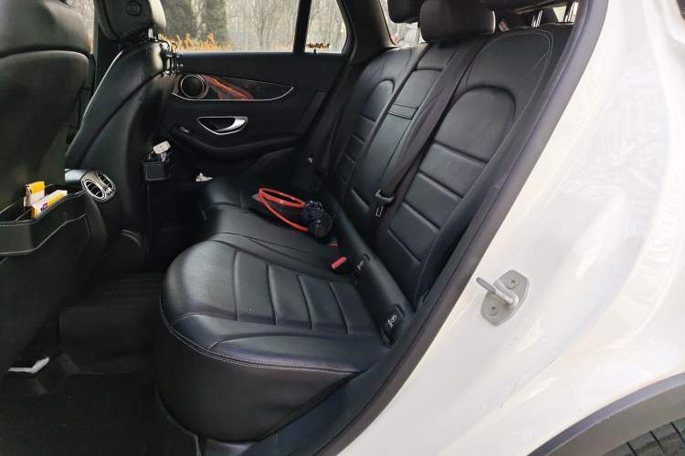 Used Mercedes-Benz GLC 2016 GLC 260 4MATIC Luxury Model Left Rear Seat