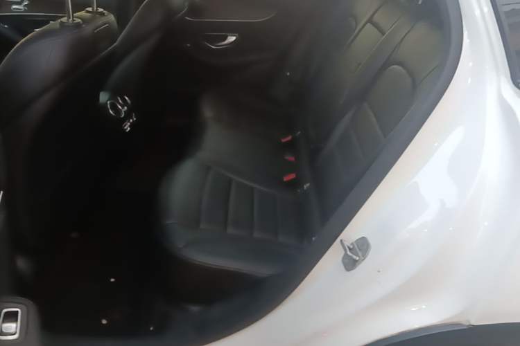 Used Mercedes-Benz GLC 2016 GLC 300 4MATIC Dynamic Model Left Rear Seat