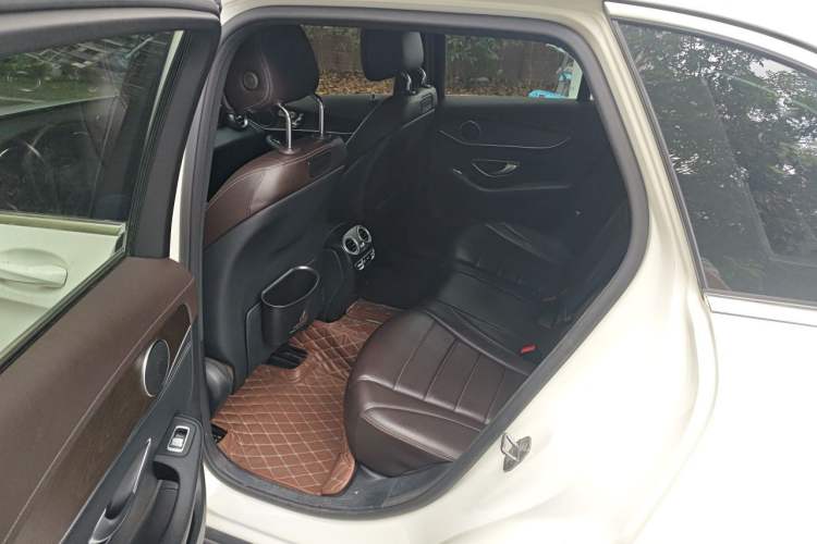Used Mercedes-Benz GLC 2016 GLC 300 4MATIC Dynamic Model Left Rear Seat