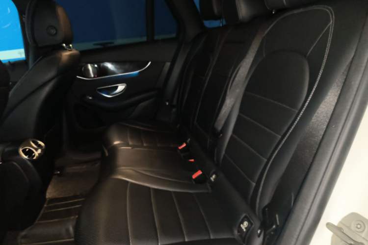 Used Mercedes-Benz GLC 2016 GLC 260 4MATIC Luxury Model Left Rear Seat