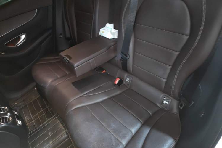 Used Mercedes-Benz GLC 2016 GLC 300 4MATIC Dynamic Model Left Rear Seat