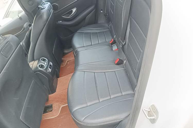 Used Mercedes-Benz GLC 2016 GLC 300 4MATIC Dynamic Model Left Rear Seat