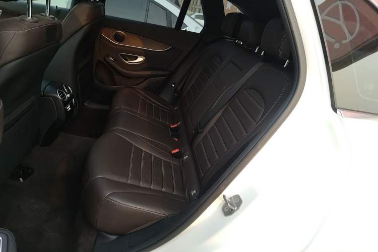 Used Mercedes-Benz GLC 2016 GLC 300 4MATIC Luxury Model Left Rear Seat
