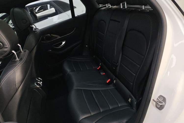 Used Mercedes-Benz GLC 2016 GLC 260 4MATIC Dynamic Edition Left Rear Seat