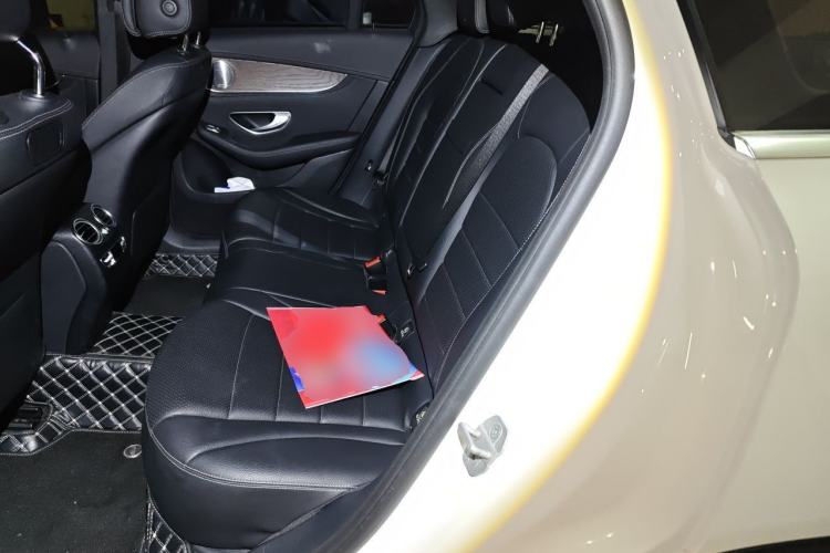 Used Mercedes-Benz GLC 2016 GLC 300 4MATIC Dynamic Model Left Rear Seat