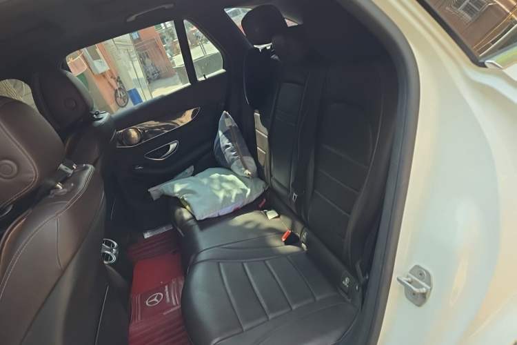 Used Mercedes-Benz GLC 2016 GLC 260 4MATIC Luxury Model Left Rear Seat