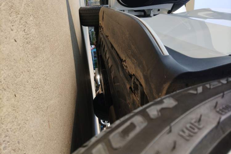 Used Mercedes-Benz GLC 2016 GLC 200 4MATIC Left Side Sill