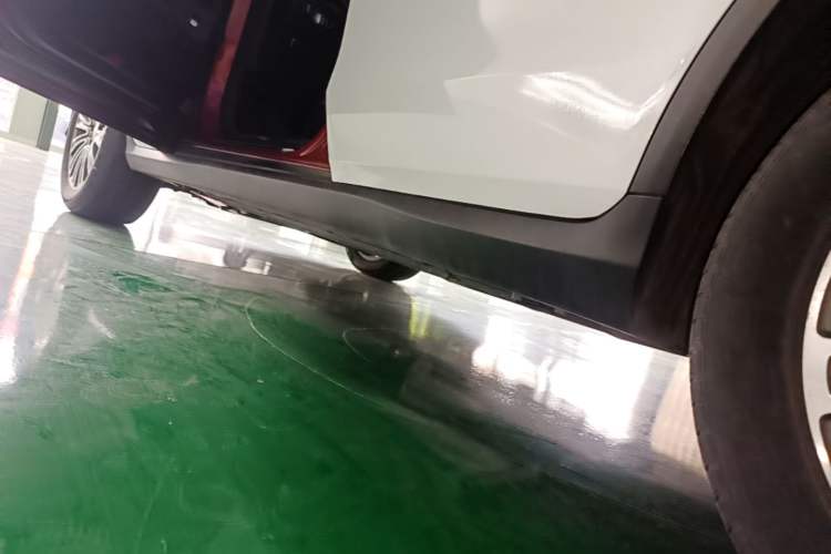 Used Mercedes-Benz GLC 2016 GLC 260 4MATIC Dynamic Edition Left Side Sill