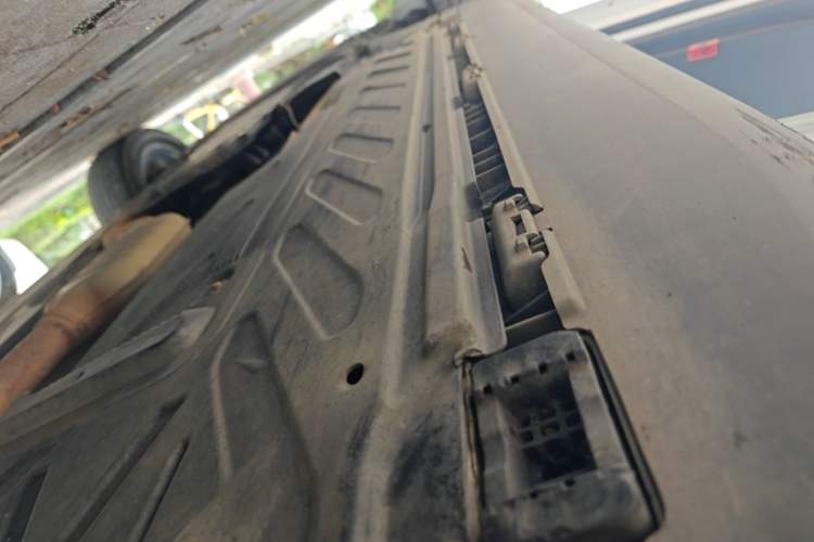 Used Mercedes-Benz GLC 2016 GLC 200 4MATIC Left Side Sill
