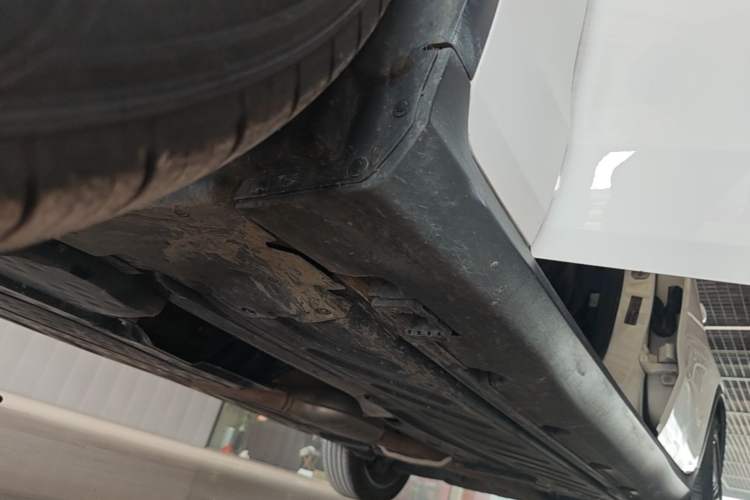Used Mercedes-Benz GLC 2016 GLC 200 4MATIC Left Side Sill