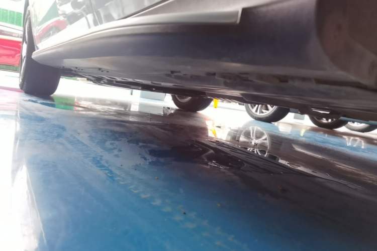 Used Mercedes-Benz GLC 2016 GLC 300 4MATIC Dynamic Model Left Side Sill