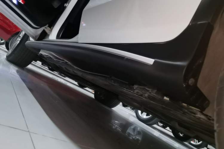 Used Mercedes-Benz GLC 2016 GLC 200 4MATIC Left Side Sill