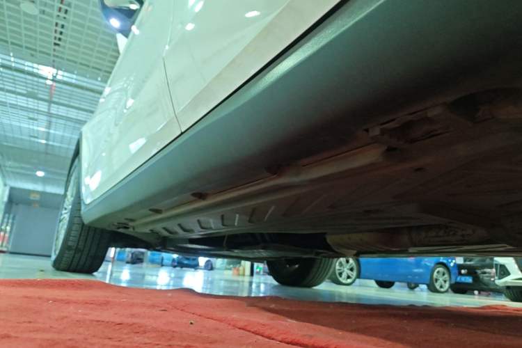 Used Mercedes-Benz GLC 2016 GLC 260 4MATIC Dynamic Edition Left Side Sill