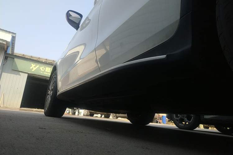 Used Mercedes-Benz GLC 2016 GLC 200 4MATIC Left Side Sill