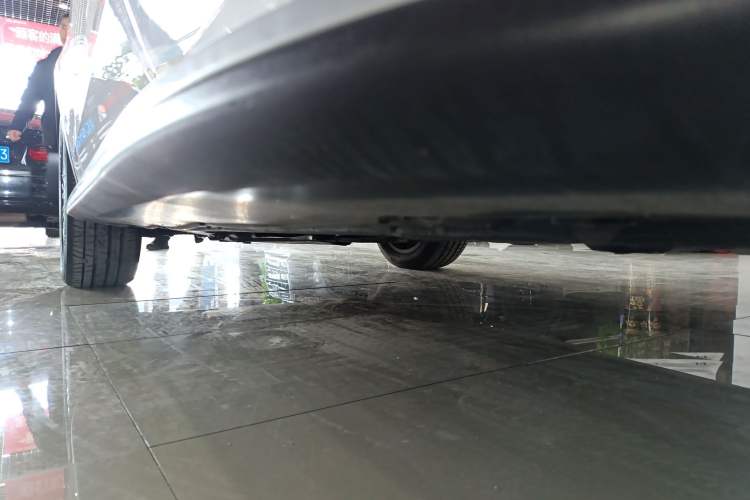 Used Mercedes-Benz GLC 2016 GLC 260 4MATIC Dynamic Edition Left Side Sill