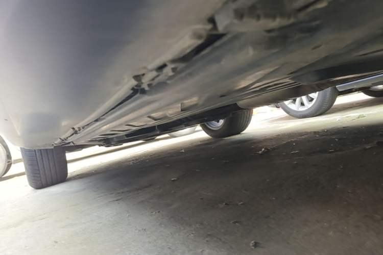 Used Mercedes-Benz GLC 2016 GLC 300 4MATIC Dynamic Model Left Side Sill
