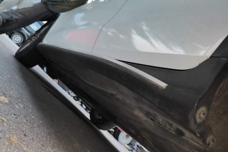 Used Mercedes-Benz GLC 2016 GLC 200 4MATIC Left Side Sill