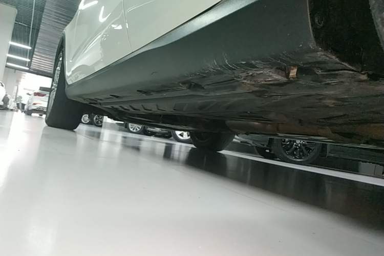 Used Mercedes-Benz GLC 2016 GLC 200 4MATIC Left Side Sill