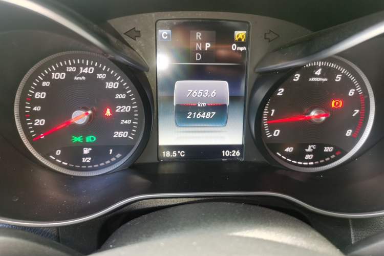 Used Mercedes-Benz GLC 2016 GLC 200 4MATIC Odometer Close Up