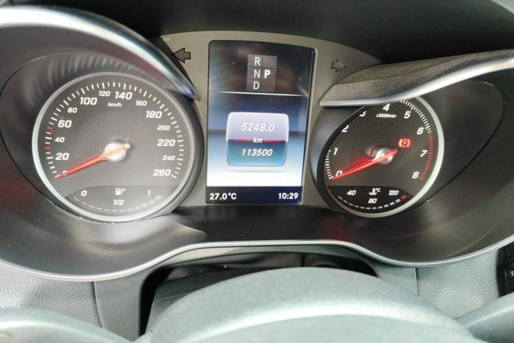 Used Mercedes-Benz GLC 2016 GLC 200 4MATIC Odometer Close Up