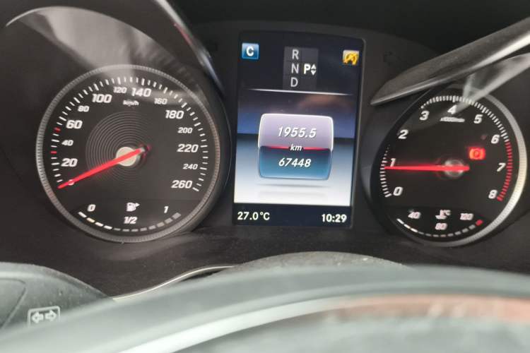 Used Mercedes-Benz GLC 2016 GLC 200 4MATIC Odometer Close Up