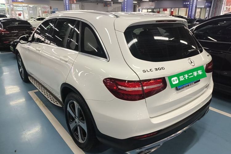 Used Mercedes-Benz GLC 2016 GLC 300 4MATIC Dynamic Model Rear Left 45 Deg