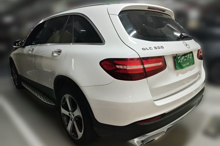 Used Mercedes-Benz GLC 2016 GLC 300 4MATIC Dynamic Model Rear Left 45 Deg