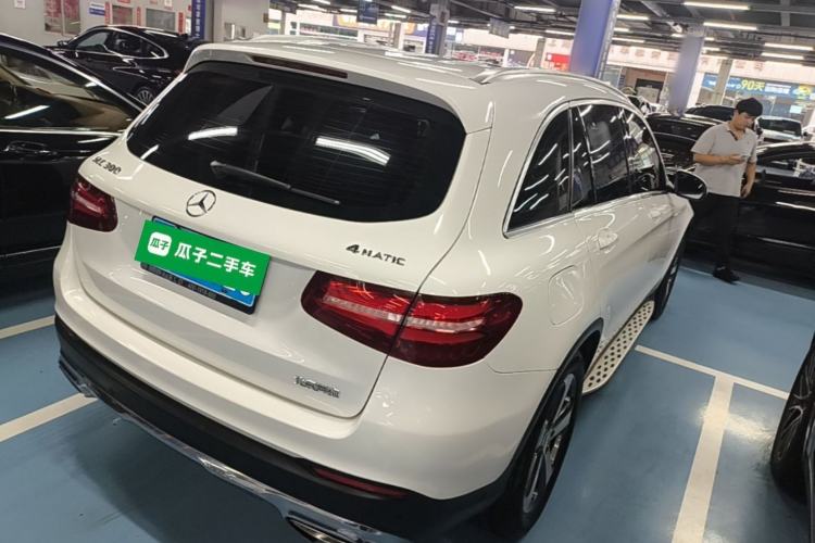 Used Mercedes-Benz GLC 2016 GLC 300 4MATIC Dynamic Model Rear Right 45 Deg