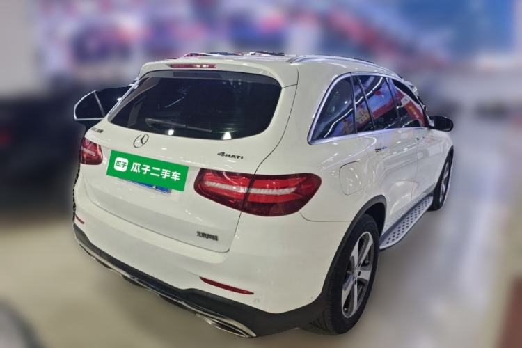 Used Mercedes-Benz GLC 2016 GLC 260 4MATIC Luxury Model Rear Right 45 Deg