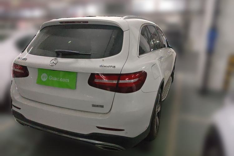 Used Mercedes-Benz GLC 2016 GLC 260 4MATIC Luxury Model Rear Right 45 Deg
