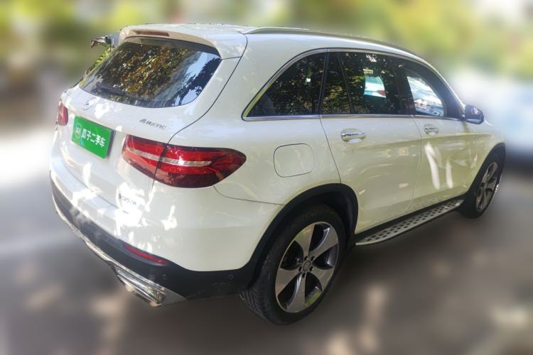 Used Mercedes-Benz GLC 2016 GLC 300 4MATIC Luxury Model Rear Right 45 Deg
