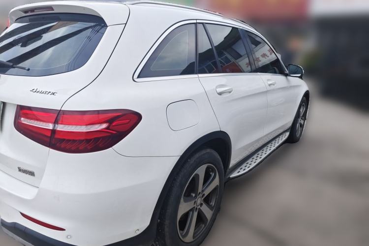 Used Mercedes-Benz GLC 2016 GLC 260 4MATIC Luxury Model Rear Right 45 Deg