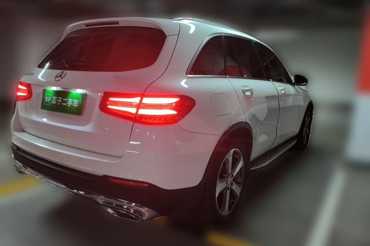 Used Mercedes-Benz GLC 2016 GLC 260 4MATIC Luxury Model Rear Right 45 Deg