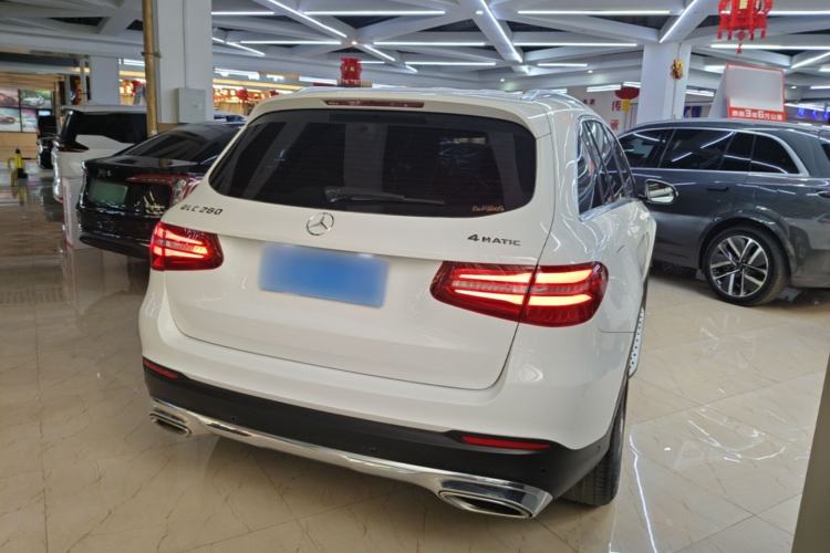 Used Mercedes-Benz GLC 2016 GLC 260 4MATIC Luxury Model Rear Right 45 Deg