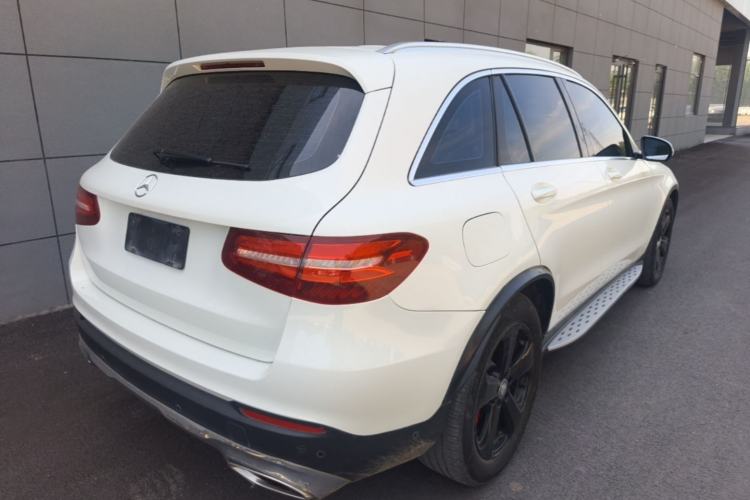 Used Mercedes-Benz GLC 2016 GLC 260 4MATIC Luxury Model Rear Right 45 Deg