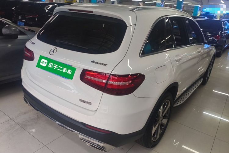 Used Mercedes-Benz GLC 2016 GLC 260 4MATIC Luxury Model Rear Right 45 Deg