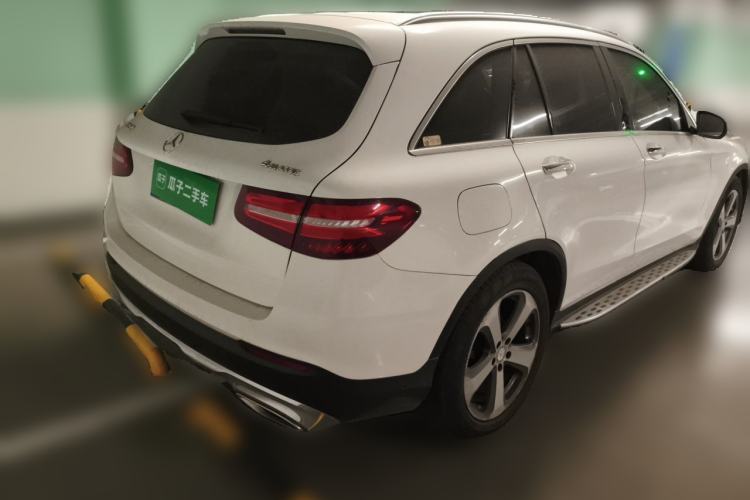 Used Mercedes-Benz GLC 2016 GLC 260 4MATIC Luxury Model Rear Right 45 Deg