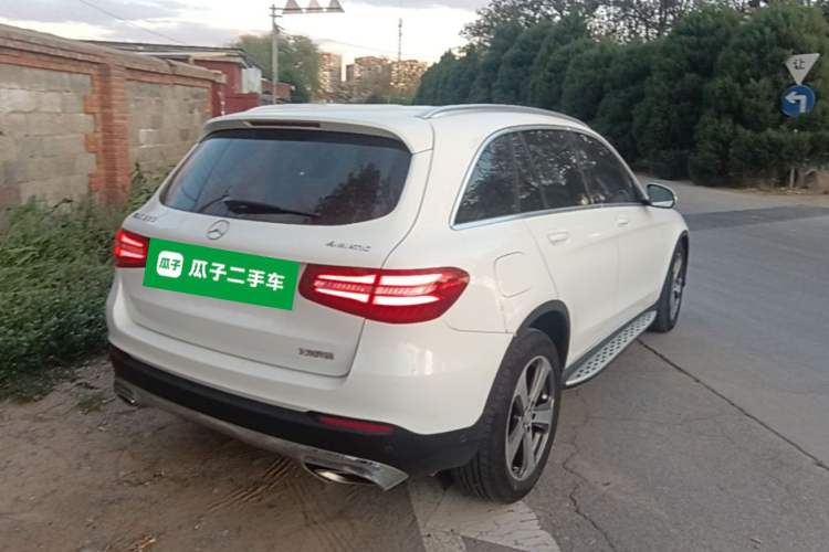 Used Mercedes-Benz GLC 2016 GLC 300 4MATIC Dynamic Model Rear Right 45 Deg