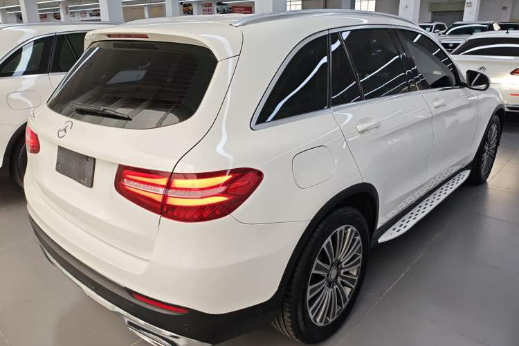 Used Mercedes-Benz GLC 2016 GLC 260 4MATIC Dynamic Edition Rear Right 45 Deg
