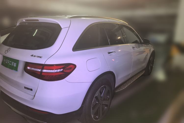 Used Mercedes-Benz GLC 2016 GLC 260 4MATIC Luxury Model Rear Right 45 Deg