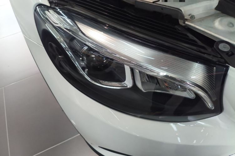 Used Mercedes-Benz GLC 2016 GLC 260 4MATIC Dynamic Edition Right Front Headlight