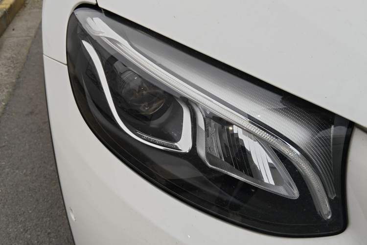 Used Mercedes-Benz GLC 2016 GLC 200 4MATIC Right Front Headlight